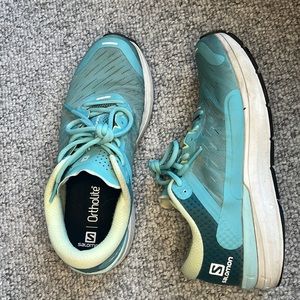 Salomon women’s Sonic 3 Confidence running shoes Size 11